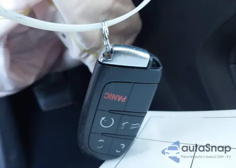 2015 Chrysler 200 S из США, поврежденный, VIN 1C3CCCBB4FN693112